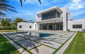 Villa – Miami, Floride, Etats-Unis. $2,449,000