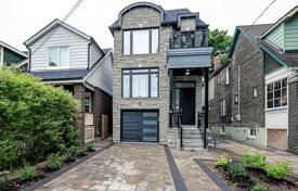 4 pièces maison en ville à Old Toronto, Canada. C$2,109,000