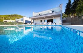 Villa – Vis, Comté de Split-Dalmatie, Croatie. 589,000 €