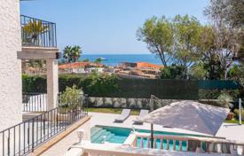 7 pièces villa à Cannes, France. 5,000 € par semaine