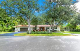 Villa – Miami, Floride, Etats-Unis. 923,000 €
