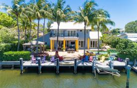 Villa – Fort Lauderdale, Floride, Etats-Unis. 1,684,000 €