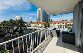 Copropriété – North Miami Beach, Floride, Etats-Unis. $448,000