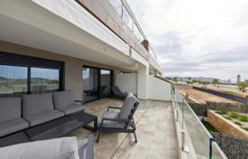 3 pièces maison mitoyenne 220 m² à Finestrat, Espagne. 415,000 €