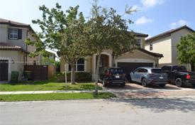 Maison en ville – Homestead, Floride, Etats-Unis. $595,000
