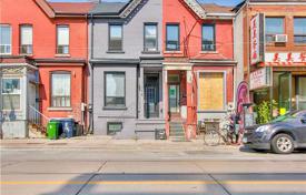 Maison mitoyenne – Gerrard Street East, Toronto, Ontario,  Canada. C$1,390,000