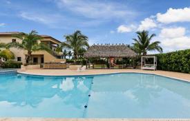 Villa – Miami, Floride, Etats-Unis. 3,062,000 €
