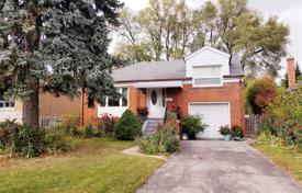 Maison en ville – North York, Toronto, Ontario,  Canada. C$1,091,000