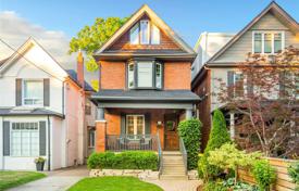 5 pièces maison en ville à Old Toronto, Canada. C$2,210,000