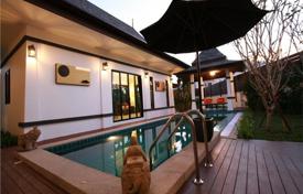 Villa – Chalong, Mueang Phuket, Phuket,  Thaïlande. 3,200 € par semaine