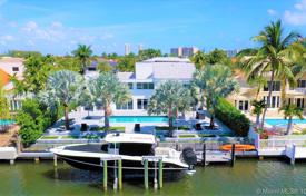 Villa – Hallandale Beach, Floride, Etats-Unis. 1,870,000 €