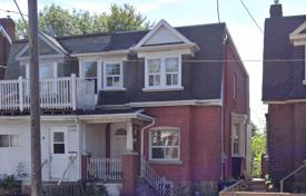 Maison mitoyenne – Gerrard Street East, Toronto, Ontario,  Canada. C$1,040,000
