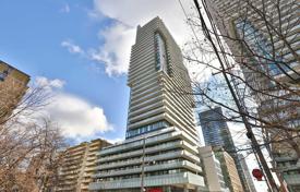 2 pièces appartement à Roehampton Avenue, Canada. C$721,000