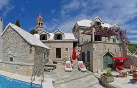 Maison de campagne – Brač, Comté de Split-Dalmatie, Croatie. 571,000 €