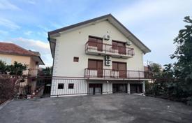 Maison de campagne – Bijela, Herceg-Novi, Monténégro. 560,000 €