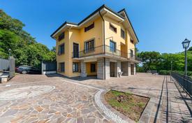 4 pièces villa 400 m² à Padenghe sul Garda, Italie. 2,850,000 €