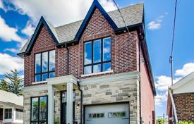 Maison en ville – East York, Toronto, Ontario,  Canada. C$2,338,000