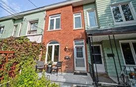 4 pièces maison mitoyenne en York, Canada. C$1,169,000