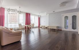 4 pièces appartement 215 m² à district Khamovniki, Russie. 175,000 ₽ par semaine