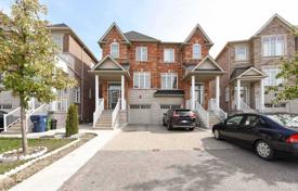 Maison mitoyenne – Etobicoke, Toronto, Ontario,  Canada. C$1,077,000