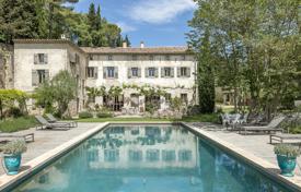 20 pièces villa à Grasse, France. 2,490,000 €