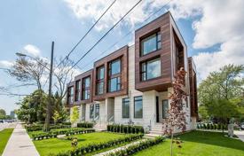 Maison mitoyenne – Bayview Avenue, Toronto, Ontario,  Canada. C$1,931,000