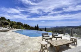 Villa – La Croix-Valmer, Côte d'Azur, France. 14,000 € par semaine