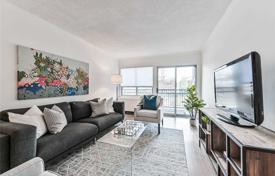 Appartement – East York, Toronto, Ontario,  Canada. C$953,000