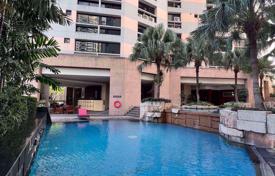 3 pièces appartement en copropriété à Khlong Toei, Thaïlande. $603,000