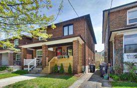 Maison mitoyenne – East York, Toronto, Ontario,  Canada. C$1,473,000