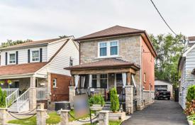 4 pièces maison en ville en York, Canada. C$1,262,000