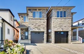 Maison en ville – East York, Toronto, Ontario,  Canada. C$1,491,000