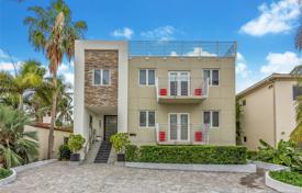 Villa – Miami Beach, Floride, Etats-Unis. $3,395,000