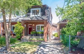 3 pièces maison mitoyenne à East York, Canada. C$1,562,000