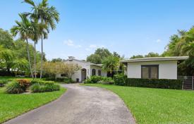 Villa – Miami, Floride, Etats-Unis. $2,395,000