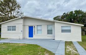 Maison en ville – West Palm Beach, Floride, Etats-Unis. $379,000
