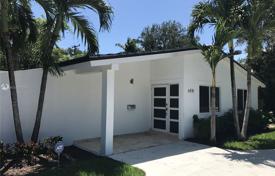 Maison de campagne – South Miami, Floride, Etats-Unis. $799,000