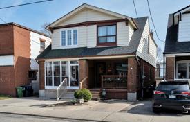 Maison mitoyenne – East York, Toronto, Ontario,  Canada. C$1,259,000