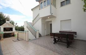 10 pièces maison en ville 400 m² à Omis, Croatie. 1,000,000 €