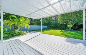 Maison en ville – North Miami, Floride, Etats-Unis. $625,000