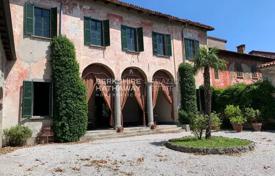 Villa – Lecco, Lombardie, Italie. 1,500,000 €