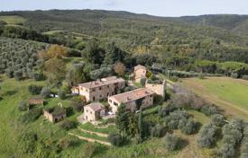 33 pièces domaine 1484 m² en San Gimignano, Italie. 2,750,000 €