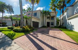 7 pièces villa 402 m² en Miami, Etats-Unis. 1,383,000 €
