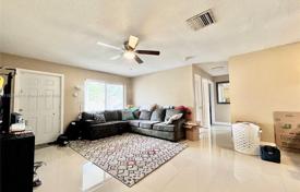 Maison en ville – Tamarac, Broward, Floride,  Etats-Unis. $420,000