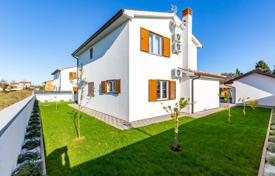 Maison en ville – Pula, Comté d'Istrie, Croatie. 950,000 €