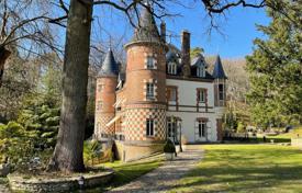 Château – Île-de-France, France. 8,000,000 €