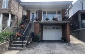 3 pièces maison en ville en York, Canada. C$1,124,000