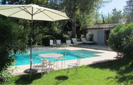 4 pièces villa en Provence-Alpes-Côte d'Azur, France. 7,400 € par semaine