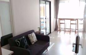 1 pièces appartement en copropriété à Khlong Toei, Thaïlande. $216,000