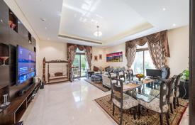 Villa – Nad Al Sheba 1, Dubai, Émirats arabes unis. $3,876,000